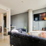 Longterm Just Across The River From Downtown- Fully Equipped For Long Term Nashville
