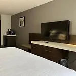 Hilton Garden Airport Hotel 3*