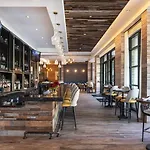 Holiday Inn & Suites Nashville Downtown - Broadway By Ihg