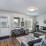 1062 Riverfront