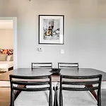 Cozysuites Music Row Spacious 2br In Nashville! 01 Apartment *