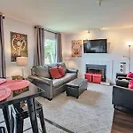 New Listing! Gorgeous Downtown Walk To On The River #3 4* Nashville