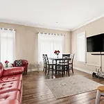 Nashvilla Holiday home *