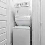 Modern East 3 Miles To Downtown Apartment *