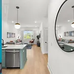 Chic And Cozy Designer 3 Miles To Downtown Nashville