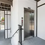 Apartment Chic And Cozy Designer 3 Miles To Downtown *