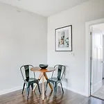 Apartment Cozysuites Music Row Modern 1br In Nashville! 17