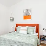 Extra Spacious 4 Bed / 4.5 Bath Music Row