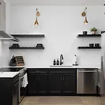 Condo Near Downtown Broadway & Stadium - Free Parking