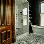 Holiday home Henrie House I Luxury 4br Downtown Historic Gem With Library & Patio