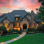 Supreme Luxury For Discerning Tastes Holiday home Nashville