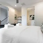 Vibe/3 Miles 2broadway/11 Bds Holiday home *
