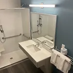 Hotel Woodspring Hermitage - Airport 3*