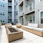 Stylish Apartment Near Downtown Nashville Wfh Friendly
