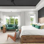 Huge Rooftop Patio At Stunning Spacious House Holiday home *