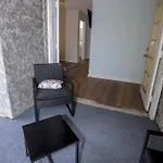Elegant 3 Bedroom Apt With Free Parking And Balcony Nashville