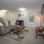 Elegant 3 Bedroom Apt With Free Parking And Balcony * Nashville