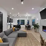 Urban Oasis: Modern Luxury Near Downtown Nashville