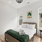 Urban Oasis: Modern Luxury Near Downtown Nashville