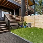 Urban Oasis: Modern Luxury Near Downtown Nashville
