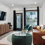 Upscale Cozy With Pool, Patio, Parking
