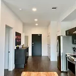 Chic Modern Pool, Patio, Parking *