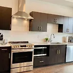 Chic Modern Pool, Patio, Parking Holiday home Nashville