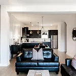 Diamond Retreat Townhome With Garage 3 Mi To Downtown Holiday home Nashville