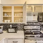 Apartment With Pool And Free Parking Walk Downtown & Germantown