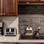 Downtown Condo, Walk To Broadway With Free Parking Nashville