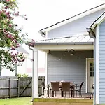 Cheerful House Near Coffee Food & Fenced-in Yard * Nashville