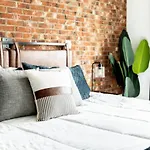 Apartment Stunning River View Walk To Downtown Rooftop Patio Nashville
