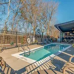 Regal Retreat In Pool Gym Free Parking *