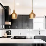 Holiday home Diamond Retreat Townhome With Garage 3 Mi To Downtown Nashville