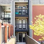 Stylish Downtown Nashville 3 Beds, 1 Bedroom With Private Patio, Parking