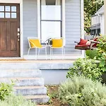 Holiday home Cheerful House Near Coffee Food & Fenced-in Yard Nashville