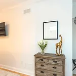 Holiday home Music Holiday, On Music Row, Has Pool & Free Parking *