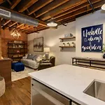 Regal Retreat In Pool Gym Free Parking Nashville