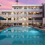 Gulch With Pool Gym Private Patio & Garage *