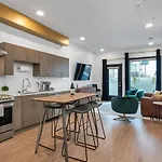 Upscale Cozy With Pool, Patio, Parking