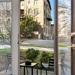 Walk To Vanderbilt And Belmont - Shuffle Board And Free Parking Holiday home