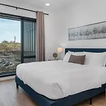 Gulch With Pool Gym Private Patio & Garage * Nashville