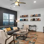 Holiday home Walk To Vanderbilt And Belmont - Shuffle Board And Free Parking Nashville