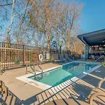Holiday home One-of-a-kind! Roll Up Garage Door-pool, Speakeasy Nashville
