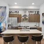Holiday home Unique With Pool, Patio, Parking