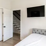 Diamond Retreat Townhome With Garage 3 Mi To Downtown * Nashville