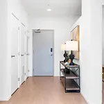 Penthouse River View Walk Downtown, Garage Parking *