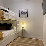 Music Holiday, On Music Row, Has Pool & Free Parking Holiday home Nashville