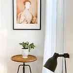 Holiday home Mid-century Modern Near Downtown With Free Parking