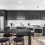 Oasis On The River With Garage Walk To Downtown Apartment